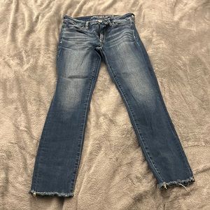 American Eagle size 6 jegging crop jeans
